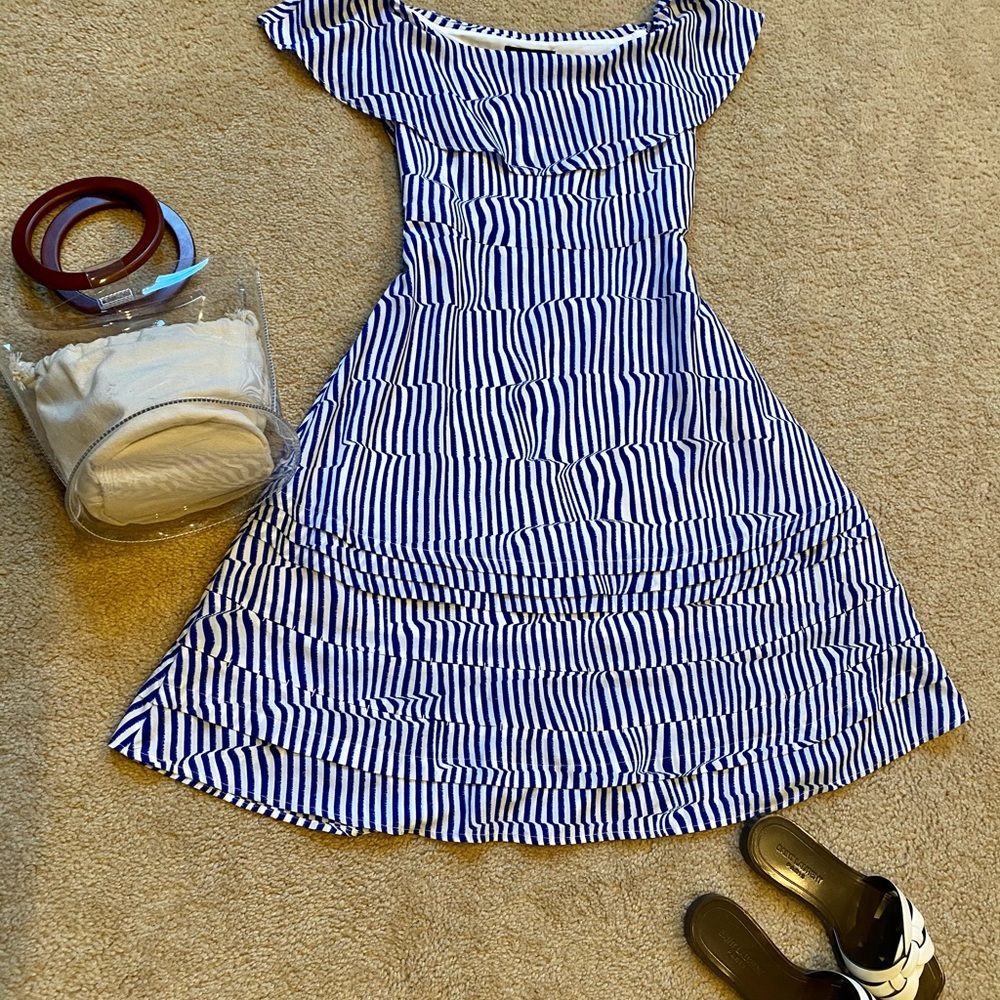 Banana Republic Off shoulder dress